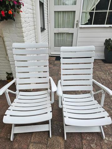 4 stevige tuinstoelen  beschikbaar voor biedingen