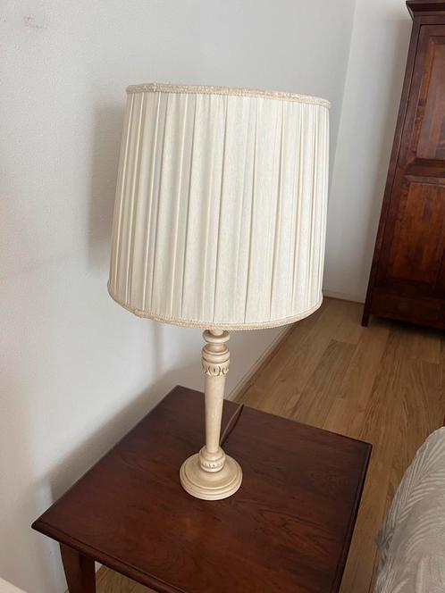 2 tafellampen met handgemaakte kappen 83 cm hoog creme, Huis en Inrichting, Lampen | Tafellampen, Zo goed als nieuw, 75 cm of meer