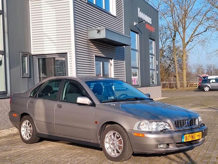 Volvo S40 1.8 2003 hele nette youngtimer, Auto's, Volvo, Particulier, S40, ABS, Airbags, Airconditioning, Boordcomputer, Centrale vergrendeling