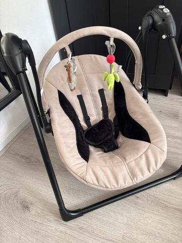 Schommelstoel baby beschikbaar voor biedingen