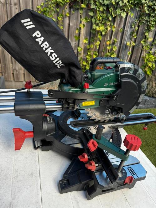 Cirkelzaag PARKSIDE PZKS 2000 C3, Doe-het-zelf en Verbouw, Gereedschap | Zaagmachines, Zo goed als nieuw, Cirkelzaag, 1200 watt of meer