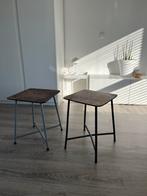 Twee leuke oude legerkrukjes, Huis en Inrichting, Krukjes, Ophalen, Gebruikt, Hout