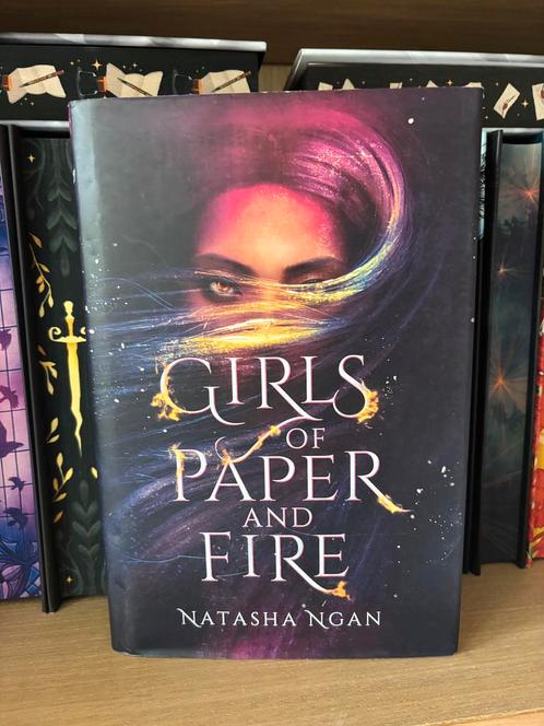 Girls of Paper and Fire hardcover, Boeken, Fantasy, Gelezen, Ophalen of Verzenden