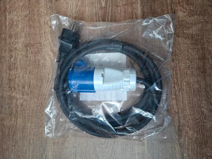 Frans verloop 2m Neopreen H07RN-F 3x2,5mm2 Schuko naar CEE, Caravans en Kamperen, Caravan accessoires, Nieuw, Ophalen of Verzenden