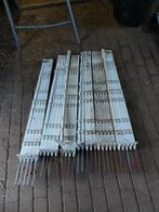 Afrastering prikpaaltjes en lint