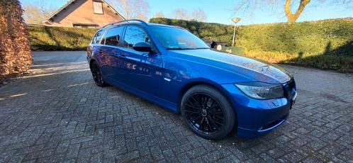 BMW met unieke kleur, Auto's, BMW, Particulier, 3-Serie, Benzine, Stationwagon, Automaat, Geïmporteerd, Blauw, Achterwielaandrijving