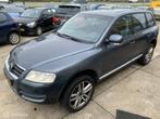 Volkswagen Touareg 3.2 V6 Automaat MOTOR DEFECT, Origineel Nederlands, Te koop, Zilver of Grijs, 2164 kg