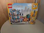 LEGO Creator 3in1 Stadscentrum, Kinderen en Baby's, Speelgoed | Duplo en Lego, Ophalen of Verzenden, Nieuw, Complete set, Lego