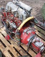 Lister 6 cil. 102 PK  en een Mercedes OM621 55PK