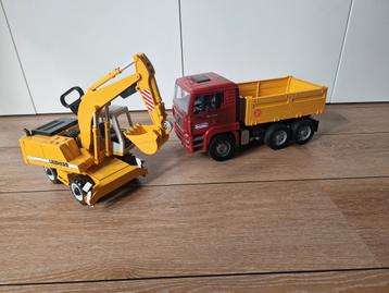 Bruder Liebherr vrachtwagen en graafmachine beschikbaar voor biedingen