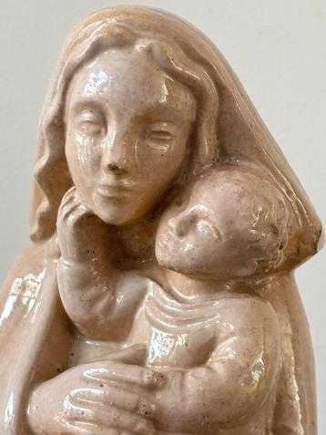 art deco Madonna met kind gesigneerd beschikbaar voor biedingen