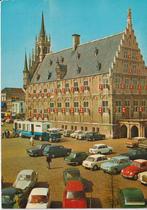 Gouda Stadhuis met auto's DAF , Renault 8 , Triumph, Verzamelen, Ophalen of Verzenden, 1960 tot 1980, Ongelopen, Zuid-Holland