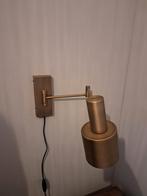 Twee goudkleurige wandlampen van Karwei, Ophalen, Zo goed als nieuw