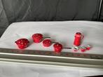 Rood keukengerei voor poppenhuis, Ophalen of Verzenden, Zo goed als nieuw, Decoratie