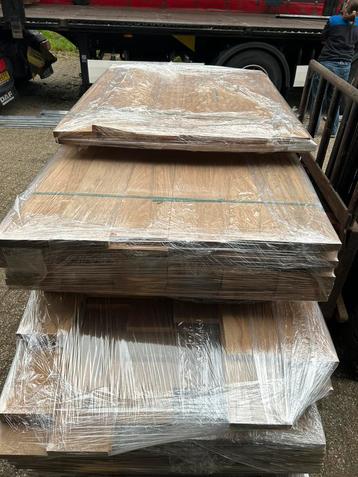 Partij voorgeschaafd eiken te koop. 165x25 mm beschikbaar voor biedingen