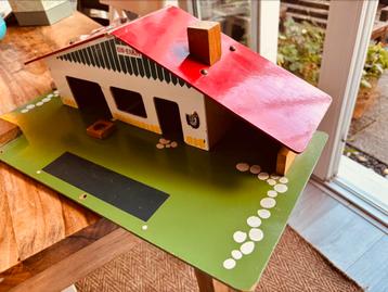 Klasssieke antieke vintage speelboerderij boerderij beschikbaar voor biedingen