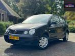 Volkswagen Polo 1.4-16V NAP NWE APK 2004 AC, Voorwielaandrijving, Gebruikt, 4 cilinders, Zwart