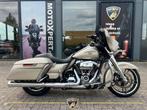 HARLEY-DAVIDSON FLHX STREET GLIDE (2018) HARD CANDY CUSTOM, 2 cilinders, 1745 cc, Bedrijf, Meer dan 35 kW