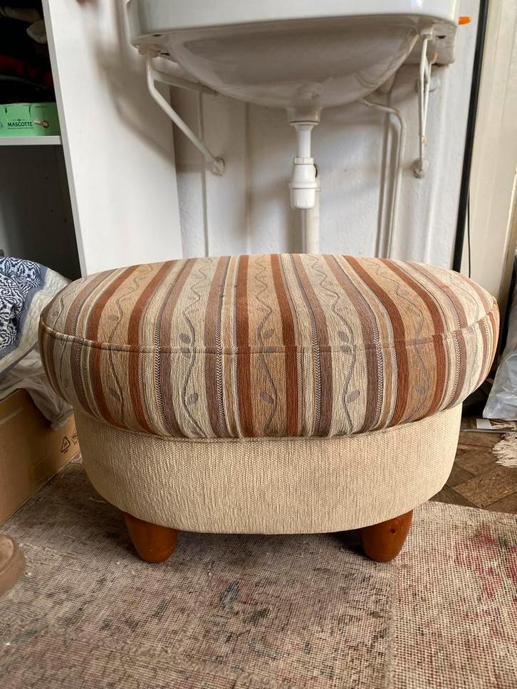 bruine tinten poef, Huis en Inrichting, Banken | Voetenbanken en Poefen, Gebruikt, 50 tot 75 cm, Minder dan 50 cm, Ovaal, Hout