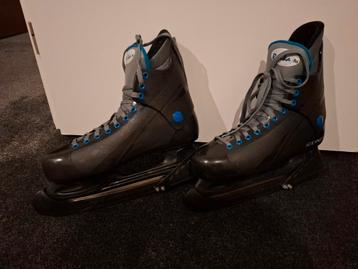 IJshockeyschaatsen maat 45 - Geslepen! beschikbaar voor biedingen