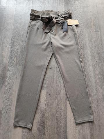 Vero Moda Loose Paperbag Pant Bungee Cord maat S (nieuw) beschikbaar voor biedingen
