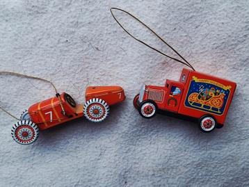 2 x blikken auto als kerstbal beschikbaar voor biedingen