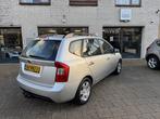 Kia Carens 2.0 CVVT X-ecutive Nieuwe apk Trekhaak, Auto's, Kia, Voorwielaandrijving, 1998 cc, 4 cilinders, 700 kg