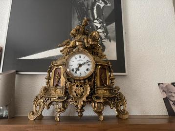 Franse Rococo-stijl Schouwklok met Ruiterfiguur beschikbaar voor biedingen