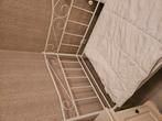 een persoonsbed, Huis en Inrichting, Slaapkamer | Bedden, Ophalen, 90 cm, Eenpersoons, Zo goed als nieuw