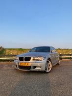 BMW 1-Serie 2.0 118I 5DR 2010 Grijs, Auto's, BMW, 1-Serie, Euro 5, Achterwielaandrijving, 1995 cc