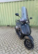 Vespa sprint notte, Fietsen en Brommers, Scooters | Vespa, Ophalen, Zo goed als nieuw, Benzine