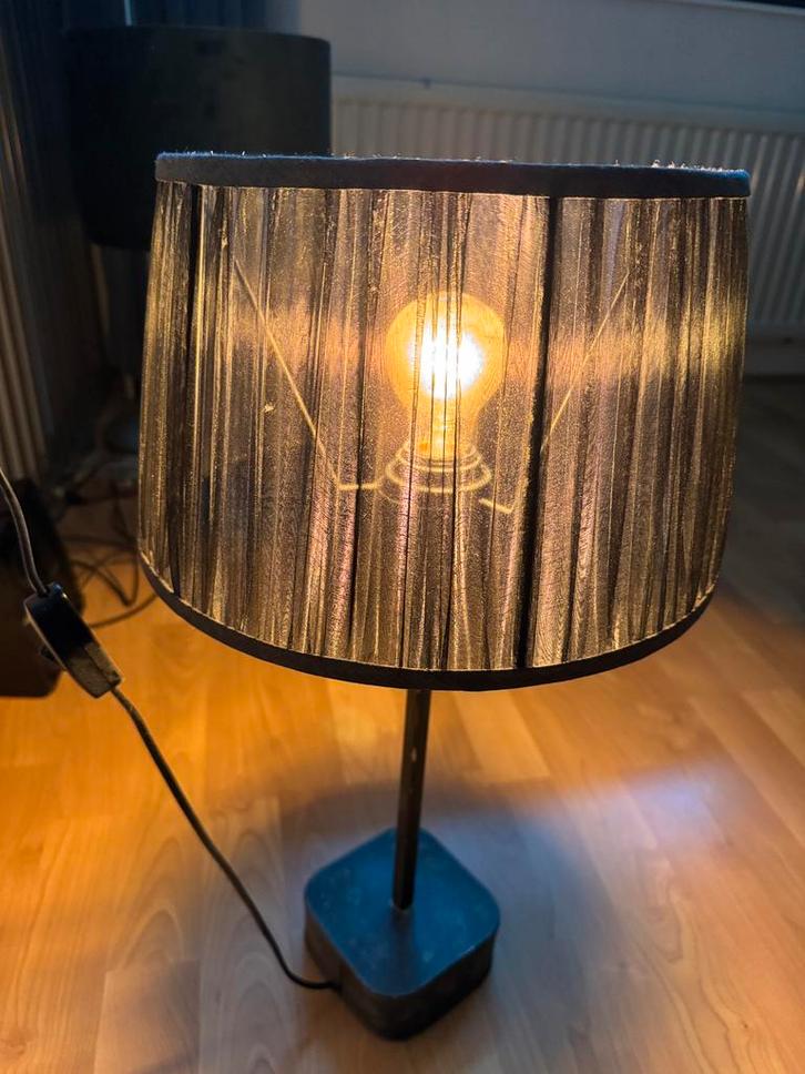 Dressoir/tafellamp, Huis en Inrichting, Lampen | Tafellampen, Zo goed als nieuw, 50 tot 75 cm, Stof, Ophalen of Verzenden