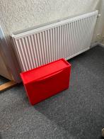 Te koop 2 rode ikea trones bakken., Ophalen, Zo goed als nieuw