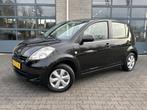 Daihatsu Sirion 2 1.0-12V Premium, Auto's, Daihatsu, Voorwielaandrijving, Gebruikt, 750 kg, Zwart