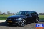 Volkswagen e-Golf WARMTEPOMP CARPLAY DYNAUDIO PDC STOELVERW., Auto's, Volkswagen, Gebruikt, Zwart, 4 cilinders, 230 km