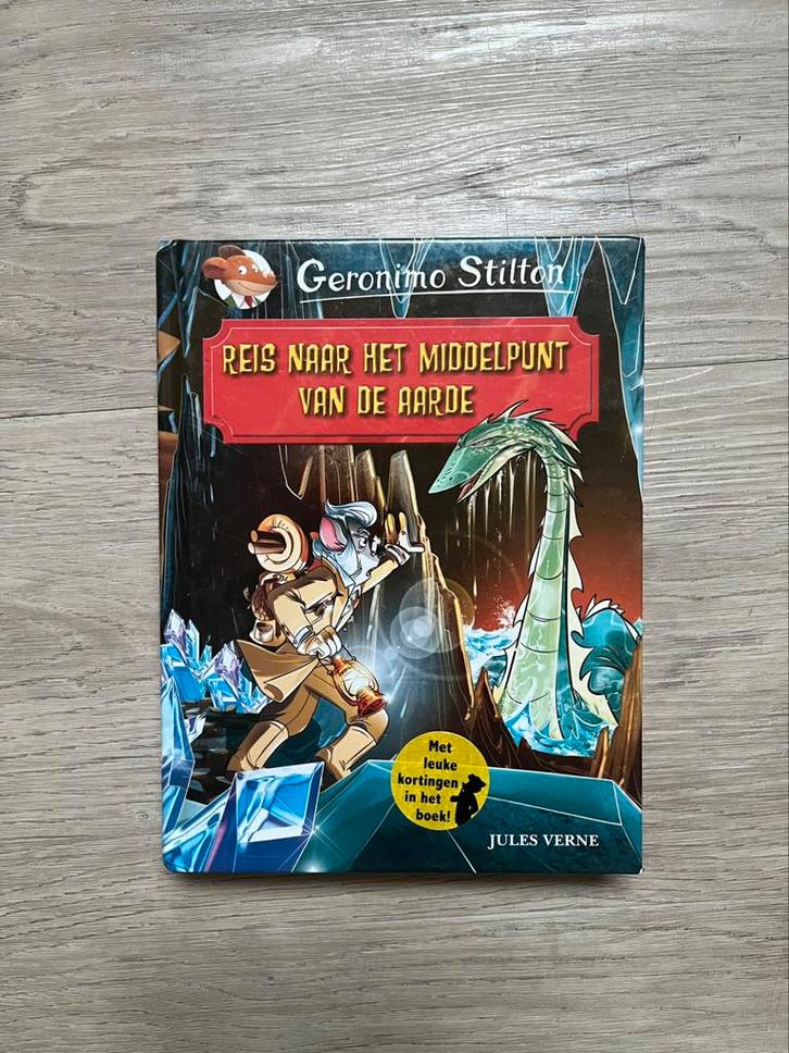 Geronimo Stilton - Reis naar het middelpunt van de aarde, Boeken, Kinderboeken | Jeugd | onder 10 jaar, Gelezen, Ophalen of Verzenden