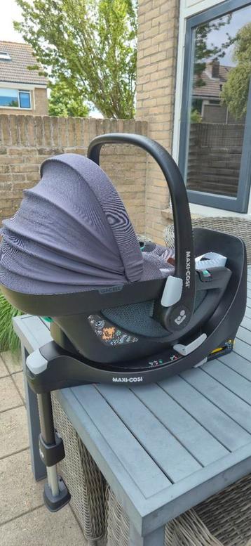 Maxi Cosi Pebble 360 40-60cm 0-15 mnd met family fix 360  beschikbaar voor biedingen