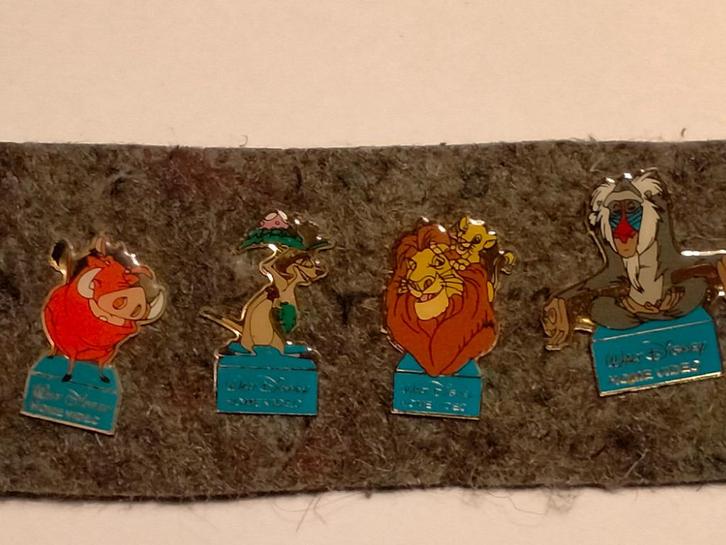 de Leeuwenkoning Walt Disney Home Video tekenfilm pins pin, Verzamelen, Speldjes, Pins en Buttons, Gebruikt, Ophalen of Verzenden