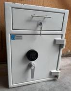 Afstortkluis /kluis / brandkast /winkelkluis / stortlade, Ophalen, Brandkast