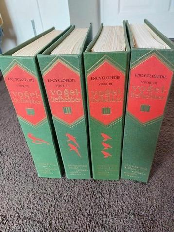 Complete encyclopedie voor de vogelliefhebber in 4 delen. beschikbaar voor biedingen