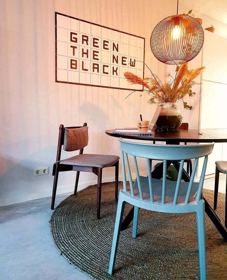 Bliss stoel woood te koop 2 x jade groen, Huis en Inrichting, Stoelen, Zo goed als nieuw, Drie, Kunststof, Overige kleuren, Ophalen
