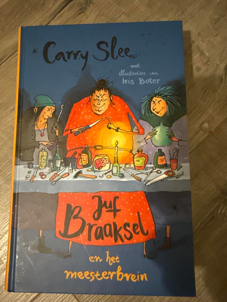 Juf Braaksel en het meesterbrein (deel 2) - Carry Slee, Boeken, Kinderboeken | Jeugd | onder 10 jaar, Ophalen of Verzenden, Zo goed als nieuw