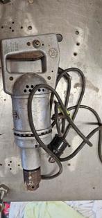 antieke boormachine werkend, Ophalen, Gebruikt, Boormachine