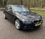 BMW 3-Serie Touring f31 LCI 318i 136pk Aut 2016 Zwart, Origineel Nederlands, Te koop, 1465 kg, 5 stoelen