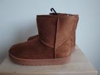 Nieuwe half hoge ree bruine "UGG's". Maat 38., Hoge laarzen, Bruin, Nieuw, Ophalen of Verzenden
