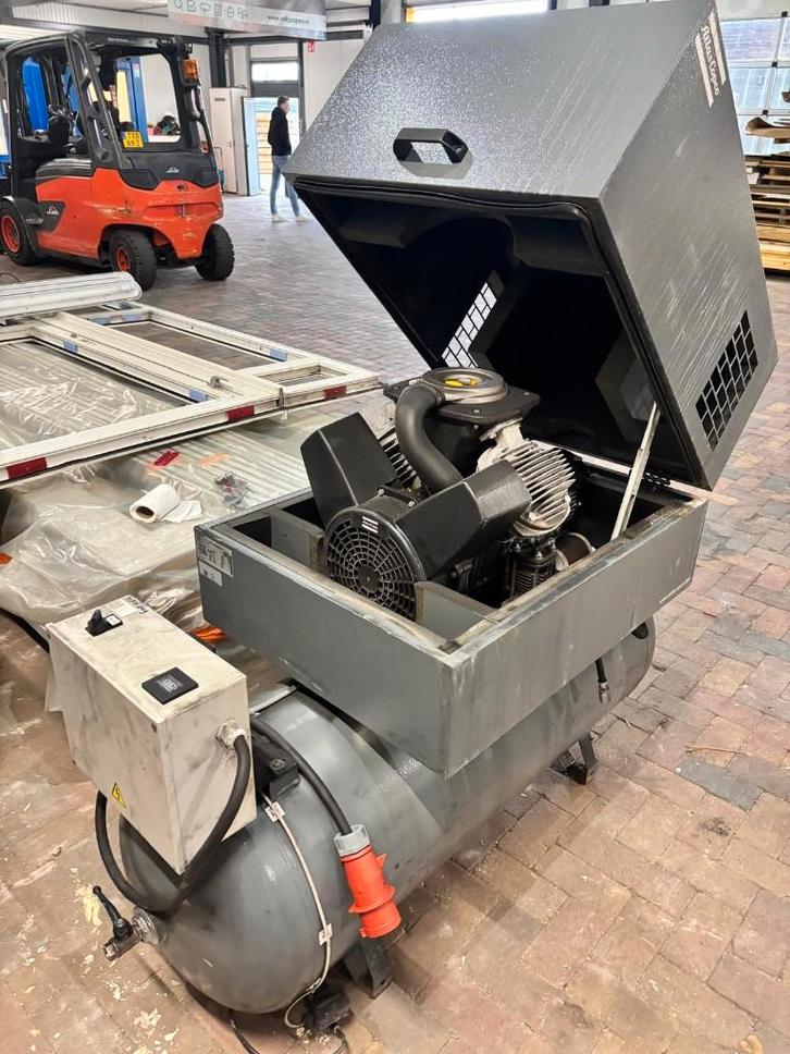 Atlas Copco LE5 Compressor + FX2 Luchtdroger van 2018, Doe-het-zelf en Verbouw, Compressors, Gebruikt, 10 bar of meer, 100 liter of meer