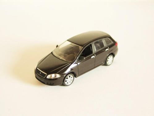 1/43 - Norev - Fiat Croma donkerbruin, Hobby en Vrije tijd, Modelauto's | 1:43, Nieuw, Norev, Ophalen of Verzenden