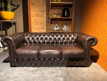 Summersale Aanbieding Chesterfield 3 zits Bank beschikbaar voor biedingen