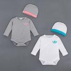 Leuk setje baby rompers maat 56 en bijpassend mutsje, Ophalen of Verzenden, Zo goed als nieuw, Jongetje of Meisje, Nacht- of Onderkleding