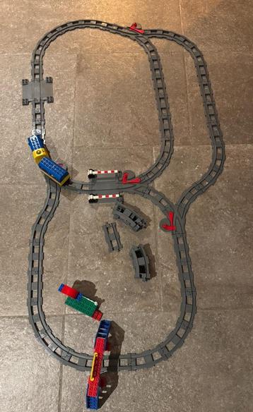 LEGO Duplo Treinset 5608 met rails, brug en station beschikbaar voor biedingen
